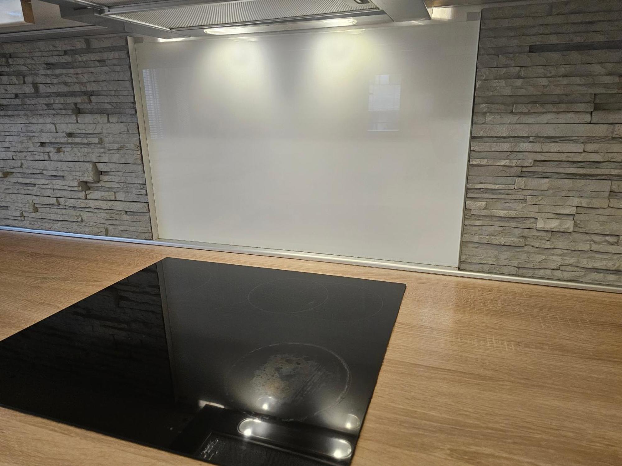 Huge Next To Train Station Close To The Center Appartement Bratislava