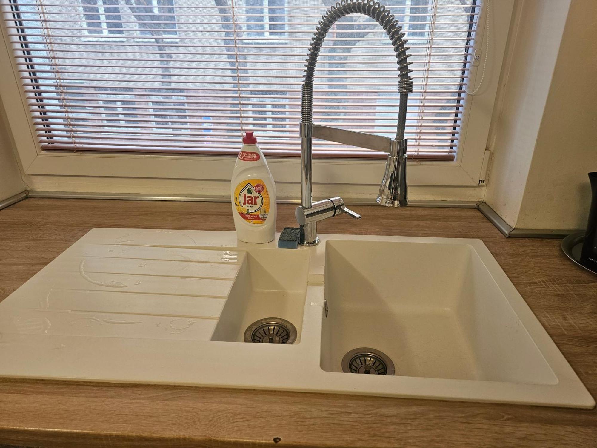 Appartement Huge Next To Train Station Close To The Center Bratislava