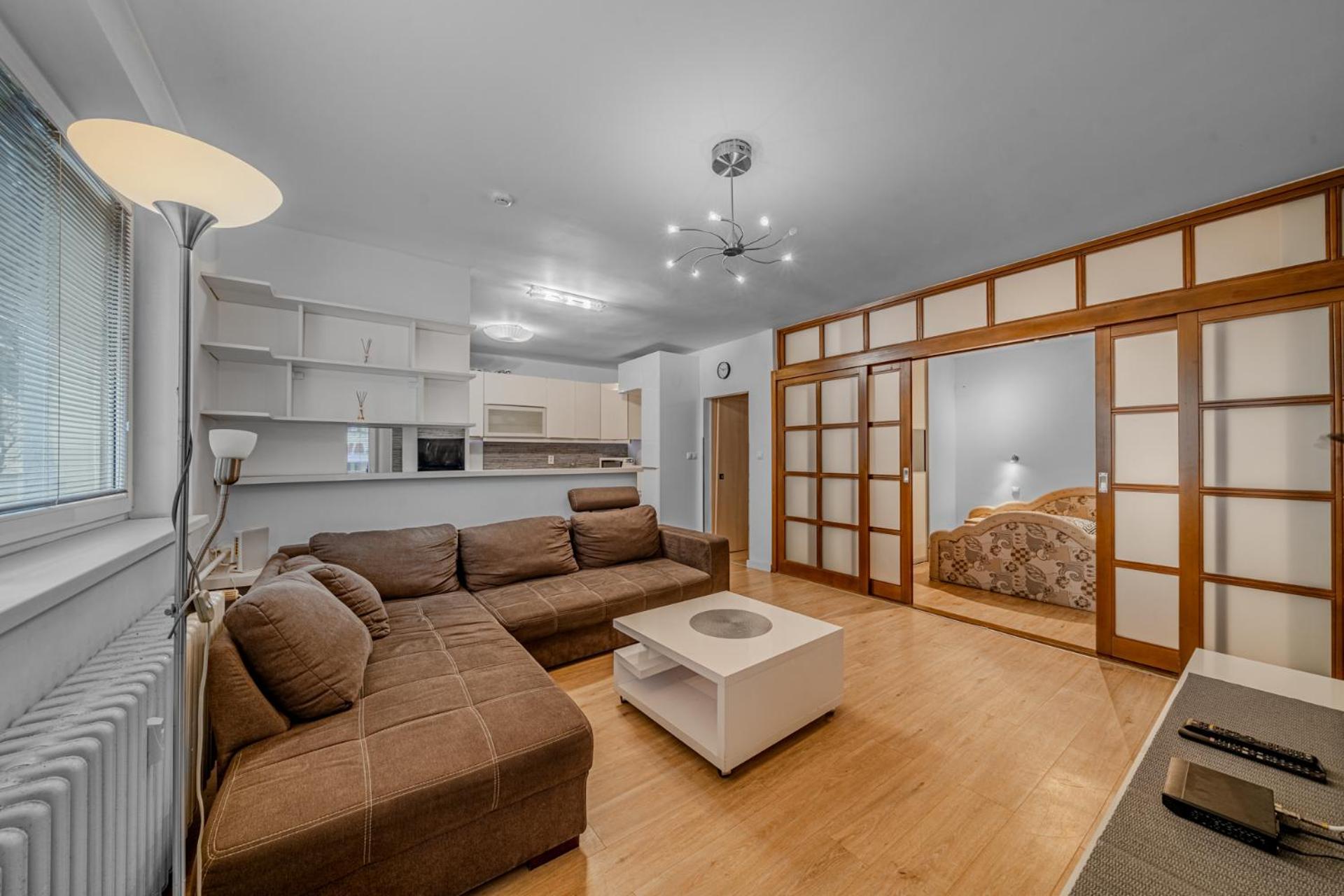 Appartement Huge Next To Train Station Close To The Center Bratislava